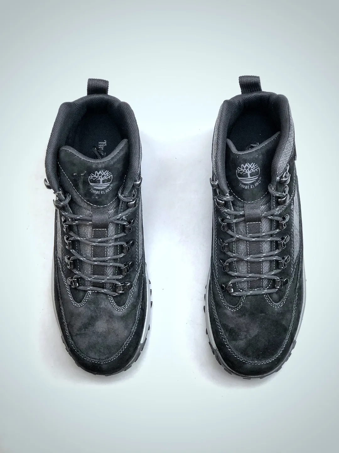 Local self-pickup💰480 supports store delivery. New goods🚀Timberland Timberland/Timberland outdoor high-top casual Martin boots series. Guangdong factory quality. Original box and original packaging. The fabric is made of Italian 🇮🇹 top-grade frosted fine-grained cowhide. It is paired with anti-odor and anti-corrosion genuine leather latex insoles to give you a perfect wearing experience. High-quality and durable. A must-have for sportsmen. Specially designed to treat those who are not handsome. High-quality and first-class foot feel. Size: 39-44